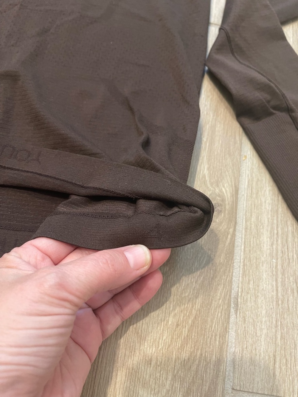 Lululemon Swiftly Tech Long Sleeve Shirt 2.0 *Waist Length Espresso Sz 4 - Picture 7 of 8